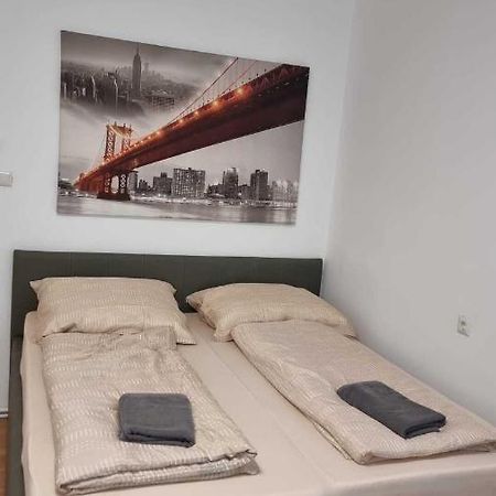 Premier Triple Room Mz Vienna Exterior photo