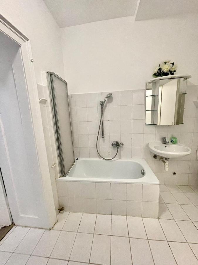 Premier Triple Room Mz Vienna Exterior photo